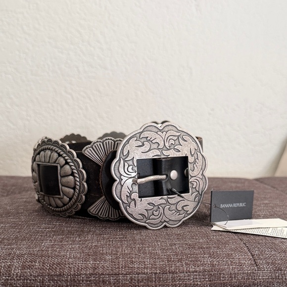 Banana Republic Accessories - NWT Banana Republic Black Belt with Ornate Silver Buckle